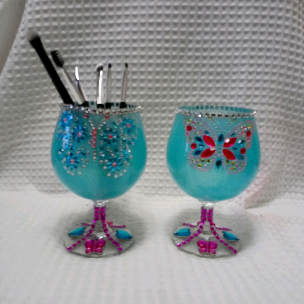 Make up brush holders